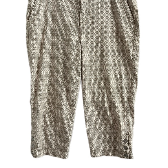 Gloria Vanderbilt Size 12P cropped capri Beige abstract mix, pockets buttons EUC - Picture 4 of 7